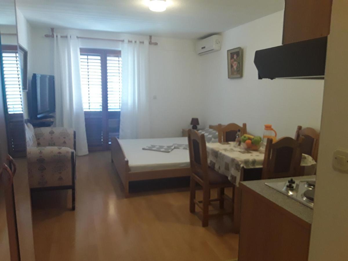 Zaton Apartmani M. Ilesh ภายนอก รูปภาพ